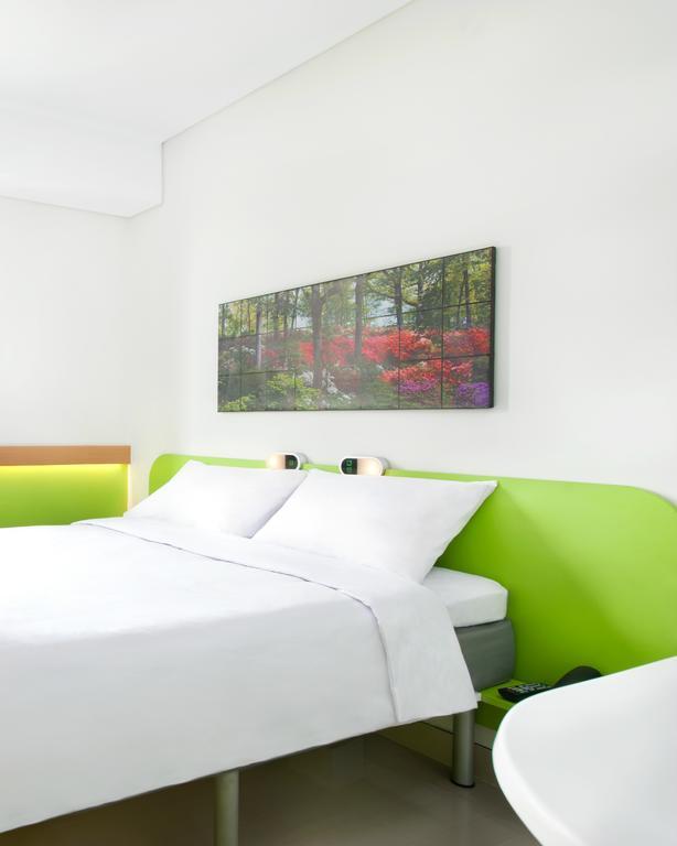 Ibis Budget Jakarta Daan Mogot Екстер'єр фото