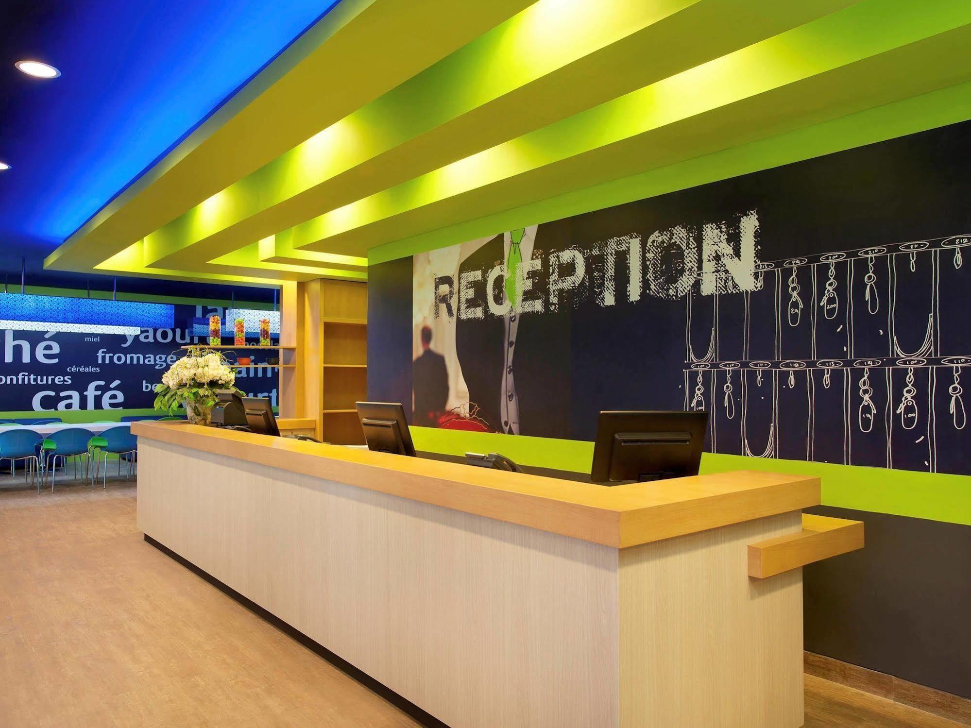 Ibis Budget Jakarta Daan Mogot Екстер'єр фото