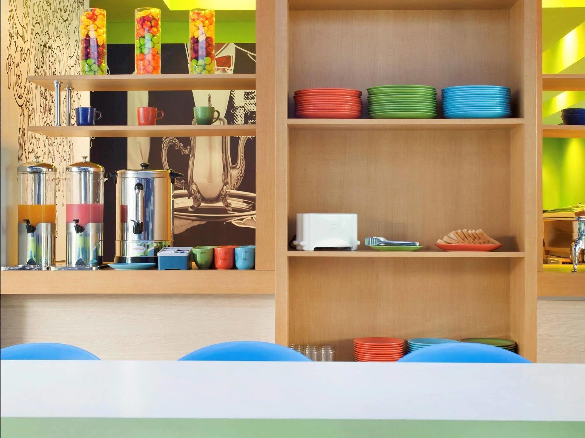 Ibis Budget Jakarta Daan Mogot Екстер'єр фото