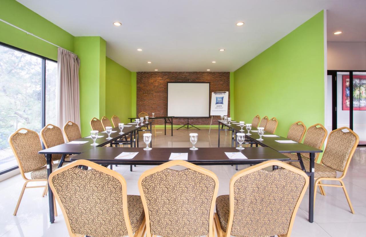 Ibis Budget Jakarta Daan Mogot Екстер'єр фото